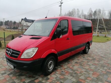 Червоний Мерседес Sprinter, об'ємом двигуна 2.1 л та пробігом 380 тис. км за 11800 $, фото 1 на Automoto.ua
