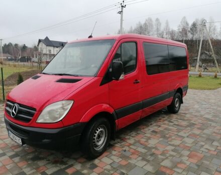 Красный Мерседес Sprinter, объемом двигателя 2.1 л и пробегом 380 тыс. км за 11800 $, фото 1 на Automoto.ua