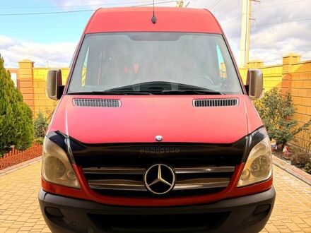 Красный Мерседес Sprinter, объемом двигателя 2.2 л и пробегом 50000 тыс. км за 20000 $, фото 1 на Automoto.ua