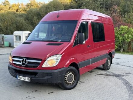 Красный Мерседес Sprinter, объемом двигателя 2.2 л и пробегом 500 тыс. км за 8743 $, фото 1 на Automoto.ua