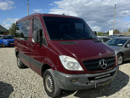 Красный Мерседес Sprinter, объемом двигателя 2.14 л и пробегом 382 тыс. км за 11000 $, фото 1 на Automoto.ua