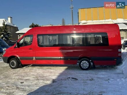 Красный Мерседес Sprinter, объемом двигателя 3 л и пробегом 200 тыс. км за 33000 $, фото 1 на Automoto.ua