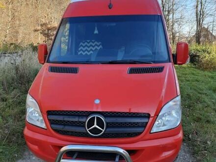 Червоний Мерседес Sprinter, об'ємом двигуна 2.2 л та пробігом 156 тис. км за 17500 $, фото 1 на Automoto.ua