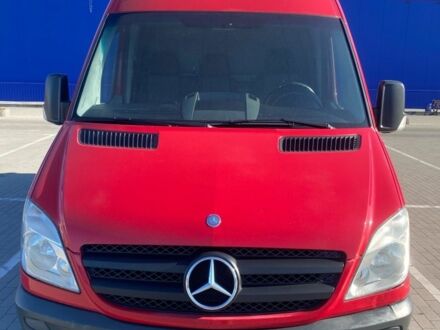 Красный Мерседес Sprinter, объемом двигателя 2.1 л и пробегом 430 тыс. км за 12002 $, фото 1 на Automoto.ua