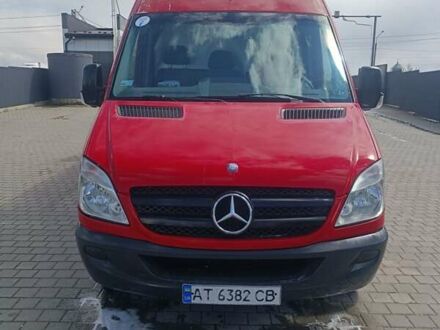 Мерседес Sprinter 2013 в Ивано-Франковске на Automoto.ua Красный Мерседес Sprinter, объемом двигателя 2.14 л и пробегом 397 тыс. км за 13200 $, фото 1 на Automoto.ua