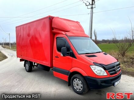 Красный Мерседес Sprinter, объемом двигателя 2.1 л и пробегом 320 тыс. км за 16450 $, фото 1 на Automoto.ua