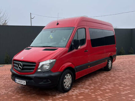 Красный Мерседес Sprinter, объемом двигателя 2.2 л и пробегом 230 тыс. км за 24500 $, фото 1 на Automoto.ua