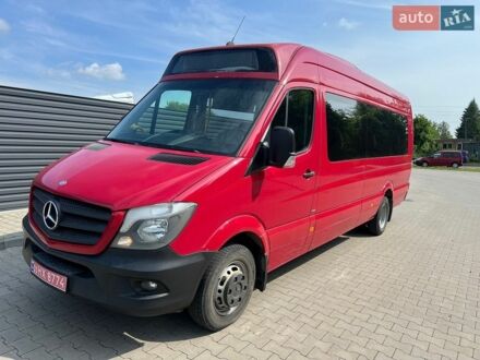 Красный Мерседес Sprinter, объемом двигателя 3 л и пробегом 283 тыс. км за 39900 $, фото 1 на Automoto.ua