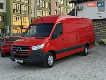 Красный Мерседес Sprinter, объемом двигателя 3 л и пробегом 379 тыс. км за 35999 $, фото 1 на Automoto.ua