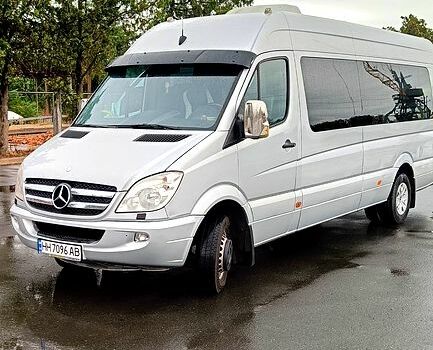 Мерседес Sprinter, объемом двигателя 3 л и пробегом 500 тыс. км за 42500 $, фото 1 на Automoto.ua