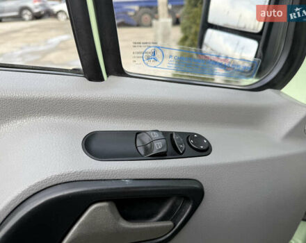 Мерседес Sprinter, объемом двигателя 0 л и пробегом 147 тыс. км за 15500 $, фото 12 на Automoto.ua