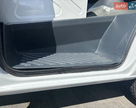 Мерседес Sprinter, об'ємом двигуна 2.7 л та пробігом 220 тис. км за 18700 $, фото 25 на Automoto.ua