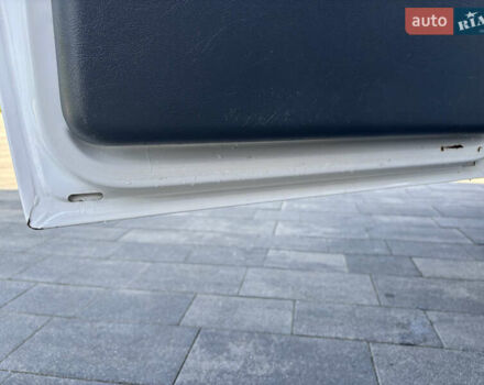 Мерседес Sprinter, об'ємом двигуна 2.7 л та пробігом 220 тис. км за 18700 $, фото 17 на Automoto.ua