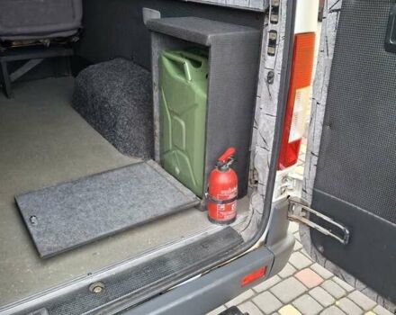 Мерседес Sprinter 2002 в Нововолынск на Automoto.ua Мерседес Sprinter, объемом двигателя 2.7 л и пробегом 967 тыс. км за 12000 $, фото 9 на Automoto.ua