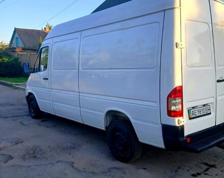 Мерседес Sprinter, объемом двигателя 2.7 л и пробегом 500 тыс. км за 9000 $, фото 4 на Automoto.ua