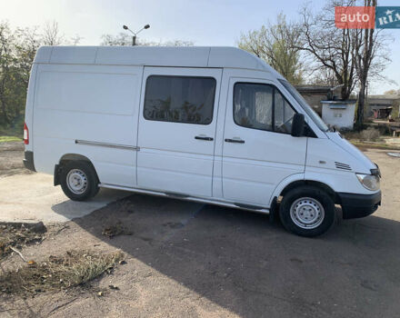 Мерседес Sprinter, объемом двигателя 2.7 л и пробегом 526 тыс. км за 8900 $, фото 3 на Automoto.ua