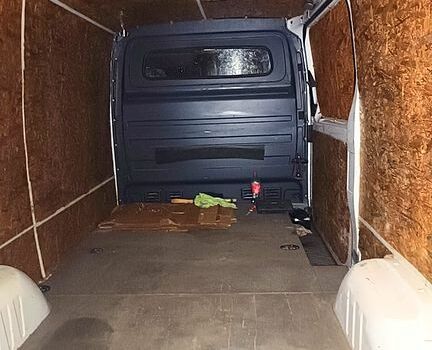 Мерседес Sprinter, объемом двигателя 2.1 л и пробегом 350 тыс. км за 12500 $, фото 3 на Automoto.ua