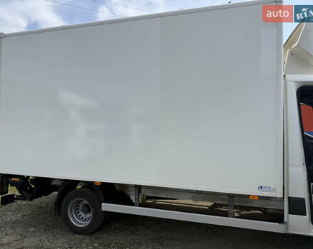 Мерседес Sprinter, объемом двигателя 0 л и пробегом 175 тыс. км за 31829 $, фото 1 на Automoto.ua