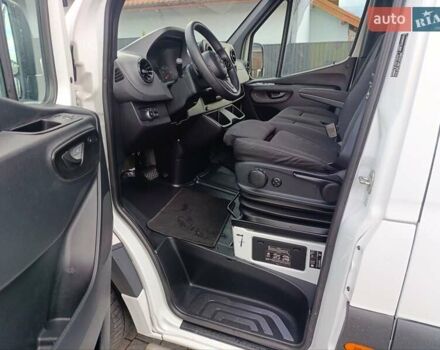 Мерседес Sprinter, объемом двигателя 0 л и пробегом 317 тыс. км за 30298 $, фото 15 на Automoto.ua