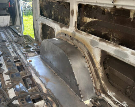 Мерседес Sprinter, объемом двигателя 2.1 л и пробегом 470 тыс. км за 6200 $, фото 6 на Automoto.ua