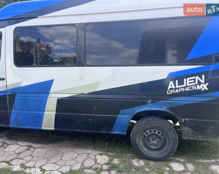 Мерседес Sprinter, объемом двигателя 2.1 л и пробегом 470 тыс. км за 6200 $, фото 4 на Automoto.ua