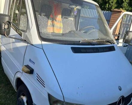 Мерседес Sprinter, объемом двигателя 2.7 л и пробегом 300 тыс. км за 9500 $, фото 1 на Automoto.ua