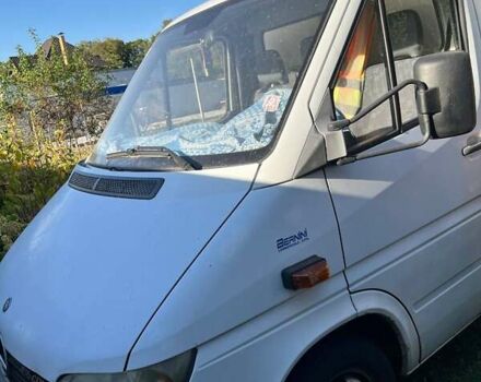 Мерседес Sprinter, объемом двигателя 2.7 л и пробегом 300 тыс. км за 9500 $, фото 3 на Automoto.ua