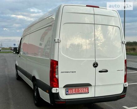 Мерседес Sprinter, объемом двигателя 2.2 л и пробегом 255 тыс. км за 27300 $, фото 28 на Automoto.ua