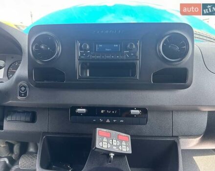 Мерседес Sprinter, об'ємом двигуна 2.2 л та пробігом 168 тис. км за 28900 $, фото 28 на Automoto.ua