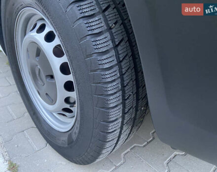 Мерседес Sprinter, об'ємом двигуна 0 л та пробігом 197 тис. км за 17900 $, фото 2 на Automoto.ua