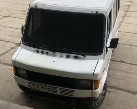 Мерседес Sprinter, объемом двигателя 2.3 л и пробегом 744 тыс. км за 2000 $, фото 2 на Automoto.ua