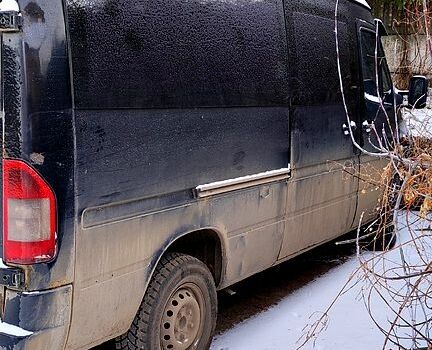 Мерседес Sprinter, объемом двигателя 2.2 л и пробегом 850 тыс. км за 4000 $, фото 2 на Automoto.ua