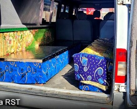 Мерседес Sprinter, объемом двигателя 3 л и пробегом 100 тыс. км за 590 $, фото 1 на Automoto.ua