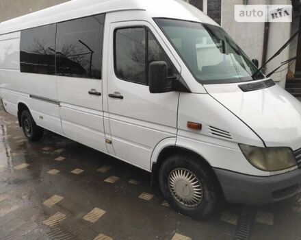 Мерседес Sprinter, объемом двигателя 2.2 л и пробегом 730 тыс. км за 8100 $, фото 4 на Automoto.ua