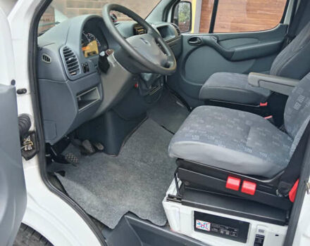 Мерседес Sprinter, объемом двигателя 2.2 л и пробегом 350 тыс. км за 10500 $, фото 3 на Automoto.ua