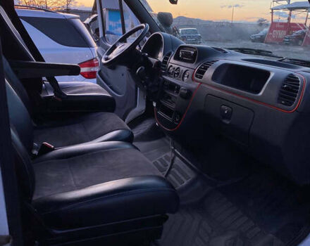 Мерседес Sprinter, объемом двигателя 2.7 л и пробегом 550 тыс. км за 13200 $, фото 5 на Automoto.ua