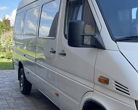 Мерседес Sprinter, объемом двигателя 2.7 л и пробегом 790 тыс. км за 11800 $, фото 9 на Automoto.ua