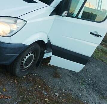 Мерседес Sprinter, объемом двигателя 2.15 л и пробегом 240 тыс. км за 11888 $, фото 2 на Automoto.ua