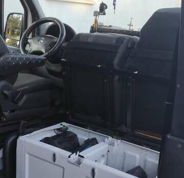 Мерседес Sprinter, объемом двигателя 2.2 л и пробегом 70 тыс. км за 15000 $, фото 7 на Automoto.ua
