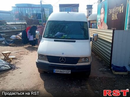 Мерседес Sprinter 1995 в Коростене на Automoto.ua Мерседес Sprinter, объемом двигателя 24 л и пробегом 950 тыс. км за 3800 $, фото 1 на Automoto.ua