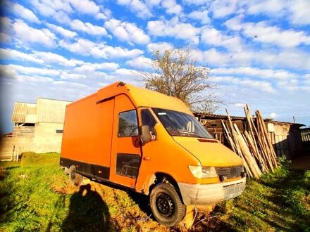 Мерседес Sprinter, объемом двигателя 2.3 л и пробегом 555 тыс. км за 4000 $, фото 1 на Automoto.ua