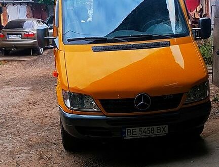 Мерседес Sprinter, об'ємом двигуна 2.2 л та пробігом 300 тис. км за 15000 $, фото 1 на Automoto.ua