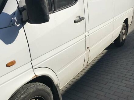 Мерседес Sprinter 2002 в Хусте на Automoto.ua Мерседес Sprinter, объемом двигателя 2.23 л и пробегом 450 тыс. км за 6000 $, фото 1 на Automoto.ua