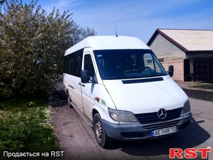 Мерседес Sprinter, об'ємом двигуна 2.2 л та пробігом 350 тис. км за 4900 $, фото 1 на Automoto.ua