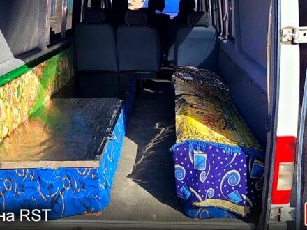 Мерседес Sprinter, объемом двигателя 3 л и пробегом 100 тыс. км за 590 $, фото 1 на Automoto.ua
