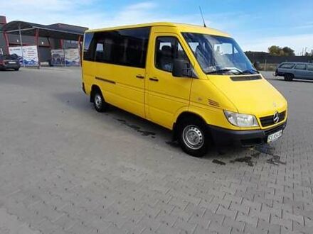 Мерседес Sprinter, объемом двигателя 2.7 л и пробегом 330 тыс. км за 10000 $, фото 1 на Automoto.ua