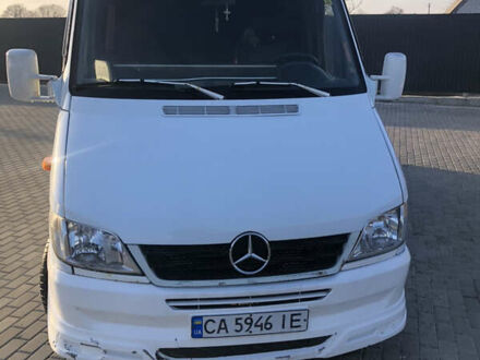 Мерседес Sprinter, объемом двигателя 2.7 л и пробегом 195 тыс. км за 11499 $, фото 1 на Automoto.ua