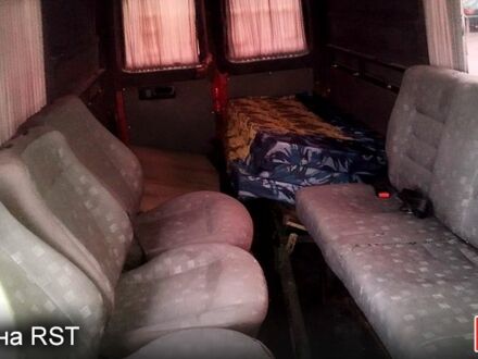 Мерседес Sprinter 2004 у Рівному на Automoto.ua Мерседес Sprinter, об'ємом двигуна 2.2 л та пробігом 0 тис. км за 7500 $, фото 1 на Automoto.ua