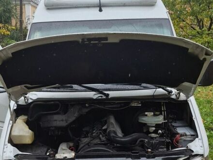 Мерседес Sprinter, объемом двигателя 2.7 л и пробегом 440 тыс. км за 12000 $, фото 1 на Automoto.ua