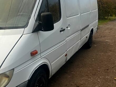 Мерседес Sprinter, объемом двигателя 2.2 л и пробегом 258 тыс. км за 5650 $, фото 1 на Automoto.ua